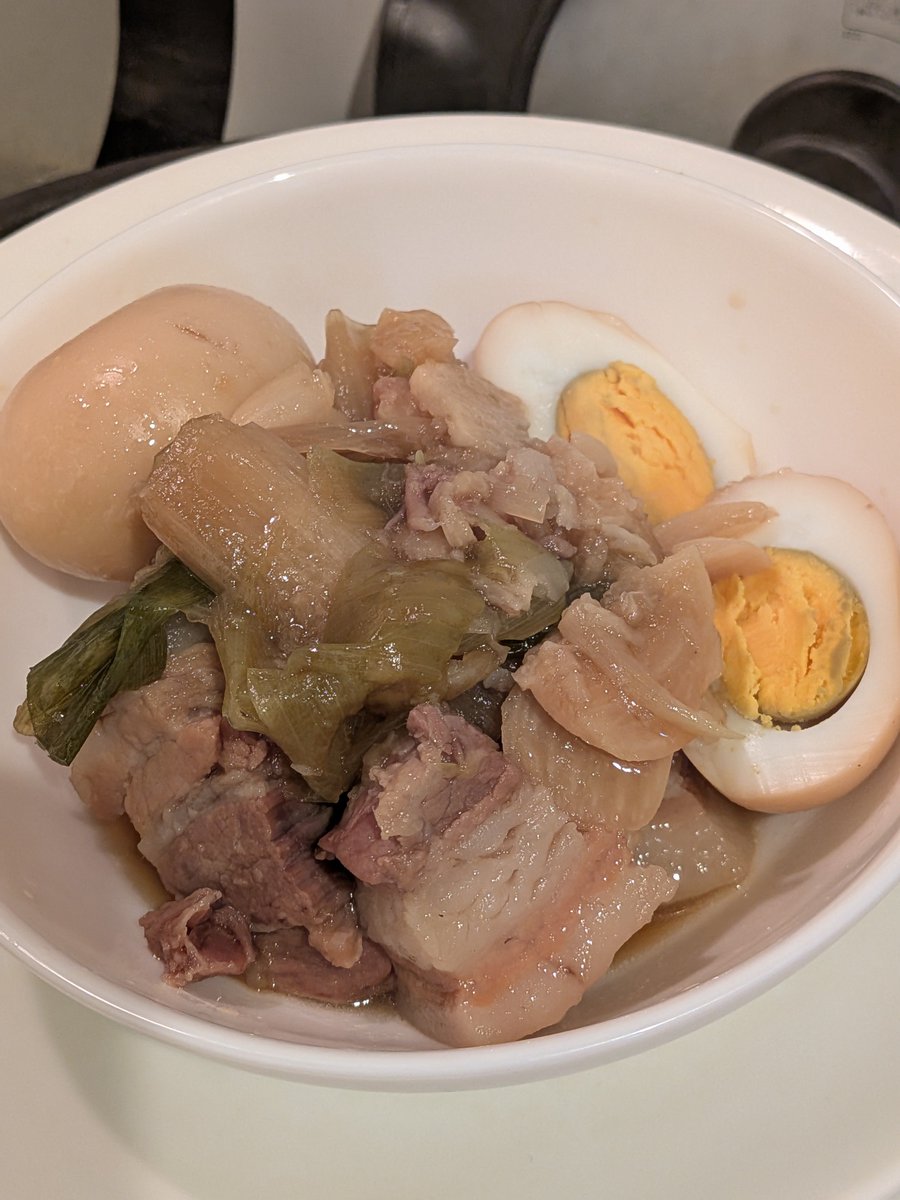 km_hikigatari's tweet photo. リュージさんのレシピ
ボンクラでも作れる気遣いしてくれてるからありがてぇ_(´ཀ`」 ∠)_
角煮〜
年に1、2回飲みたくなる男梅サワ添えて https://t.co/Vzu2ktihNr