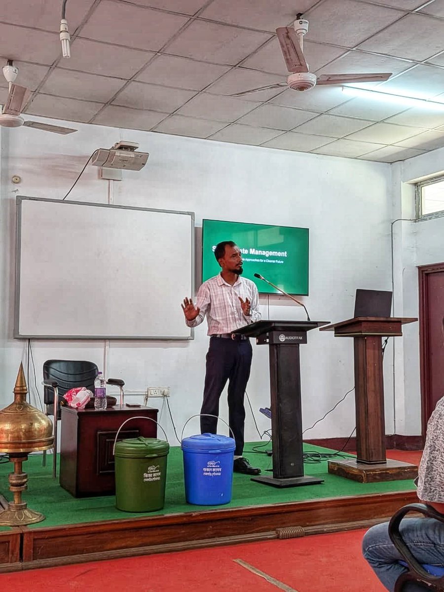 shamimalamhaque's tweet photo. Humbled to address the students &amp; faculty of Kakojan College, Jorhat, as a guest speaker on Solid Waste Management. 🌿♻️
Great session on practical waste segregation &amp; processing!
Thanks to EO Lintu Gohain (Titabar MB), Principal Dr. Rashmi Rekha Saikia &amp; Botany Dept! 🌍 https://t.co/uHDwr5JI8T