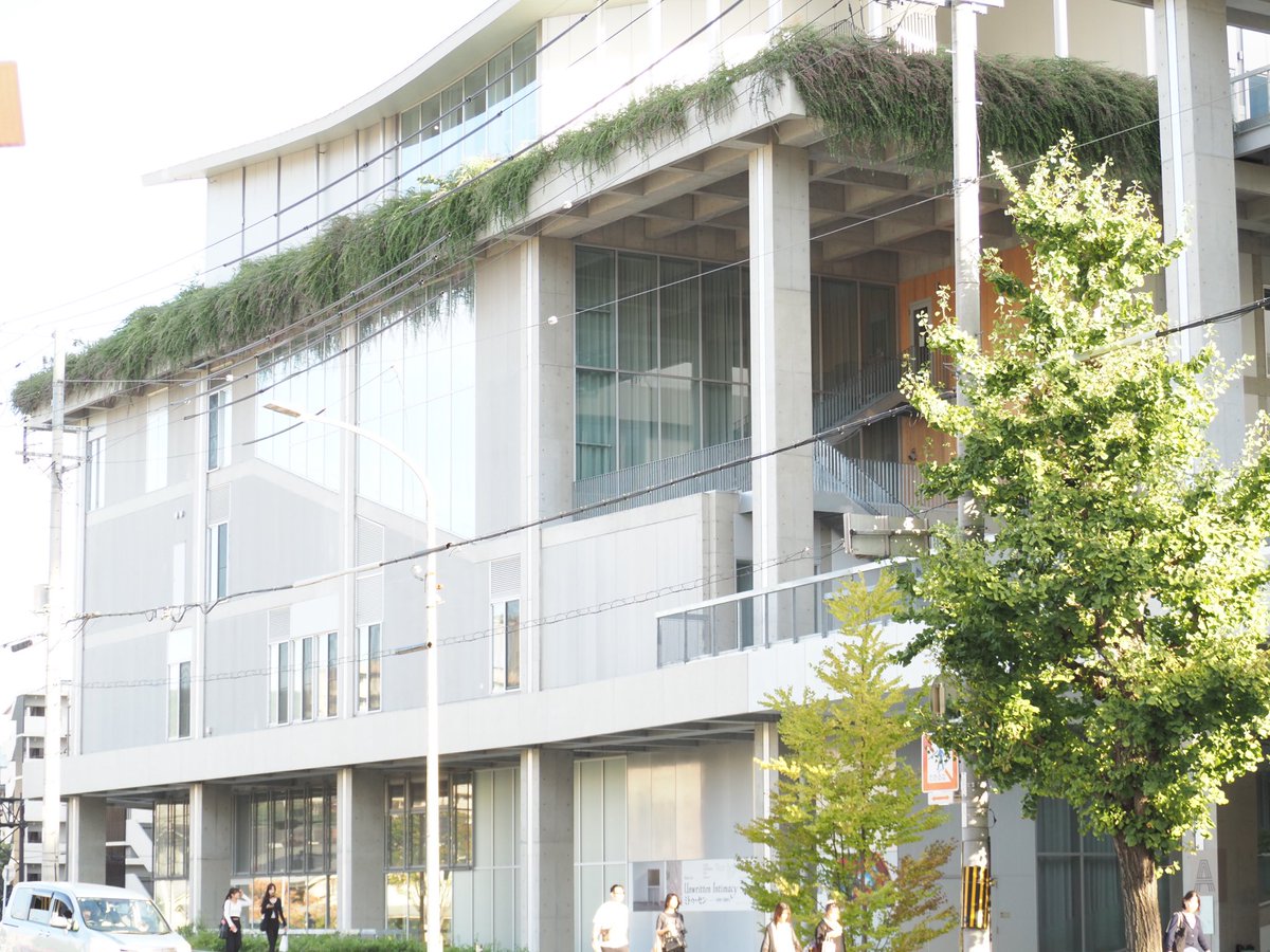 louisroom_drama's tweet photo. 【会場案内】

京都市立芸術大学C棟4階映像スタジオ(C-411) 
⇨https://t.co/aCXdFCK7Zl

本公演の会場は「京都市立芸術大学」です。「京都芸術大学(旧京都造形芸術大学)」とお間違えなさらないようお気をつけください。

下のツリーにアクセス情報が続きます↓ https://t.co/cUTt22KQCf
