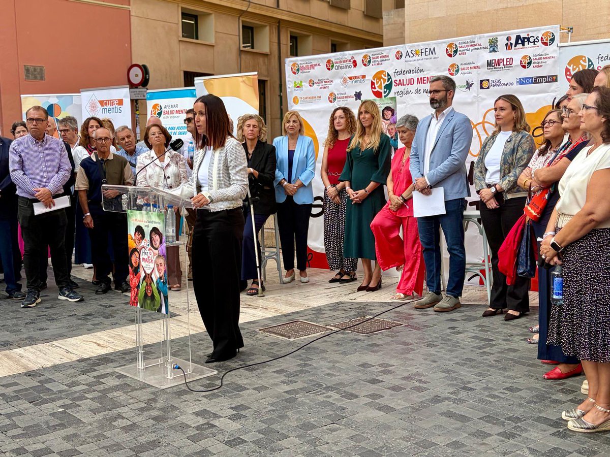 AytoMurcia's tweet photo. 🧠 Murcia conmemora el Día Mundial de la Salud Mental con la lectura de un manifiesto y una proclama bajo el lema ‘Haz Match con tu Salud Mental’.

Un acto que pone el foco en la prevención y la salud mental de los jóvenes. https://t.co/ajMwEKF4Zw