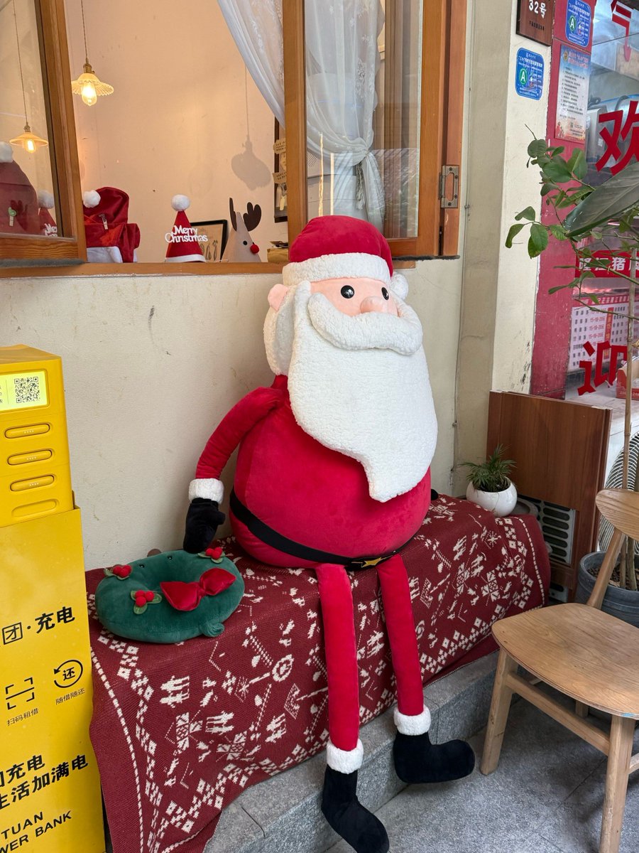 hungdl77's tweet photo. Just visited a cozy store where I saw the kind "睦掏购照挝" display that makes every little moment warm! https://t.co/LJ2HBNocwe
