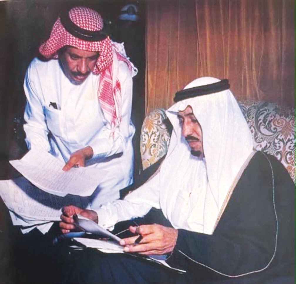 eyass4u's tweet photo. اثنينية البليهد ٥ - ١٠ - ٢٠٢٦م
-
والدنا الغالي معالي العم عبدالله البليهد
بـ مجلسه العامر في #الرياض
-
المخلص في خدمة ديننا وولاة أمرنا ووطنا 🤲🏼🇸🇦
ماشاء الله محبة كبيره لهذا الرجل الذي تقاعد من
وظيفته منذ سنوات وما زال بفضل الله ثم عِلمه
الغانم مجلسه عامر يا عساه دوم بحسه
وذِكره الطيب على كل من عرفه
أو سمع عنه 🤲🏼🤍