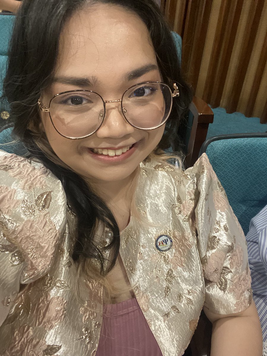 achoochiii's tweet photo. oath: taken
me: single 😝😝😝 https://t.co/lWqtyQSOLq
