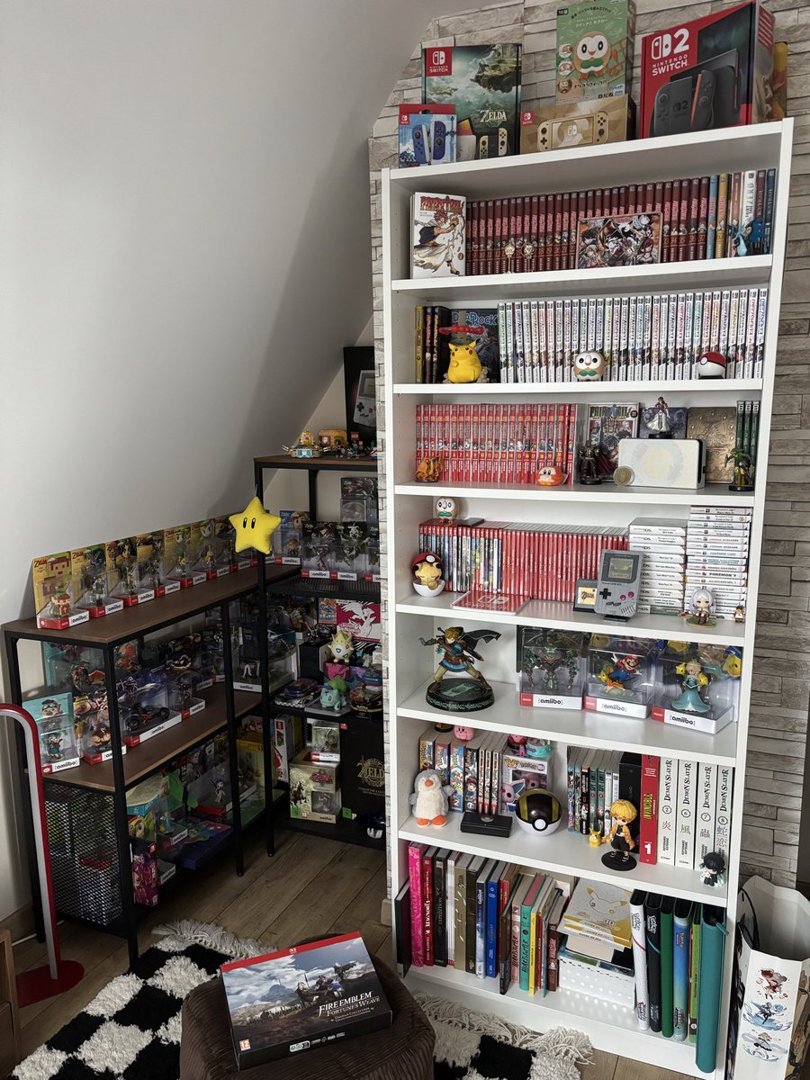Sakitooooooooo's tweet photo. Physical media forever 🫶🏻 https://t.co/IinMHM1vqm
