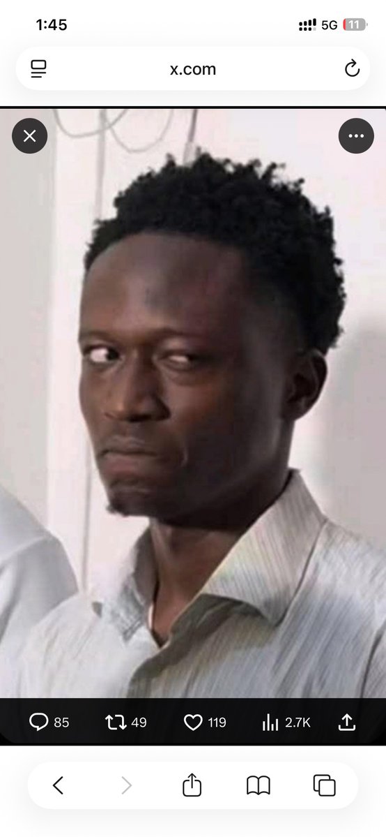 standard_capita's tweet photo. Me looking at some tweeps attacking @MaamaUganda02, 
That lady overturned the guild elections and she’s born from makerere. https://t.co/nKhSc5sjm4