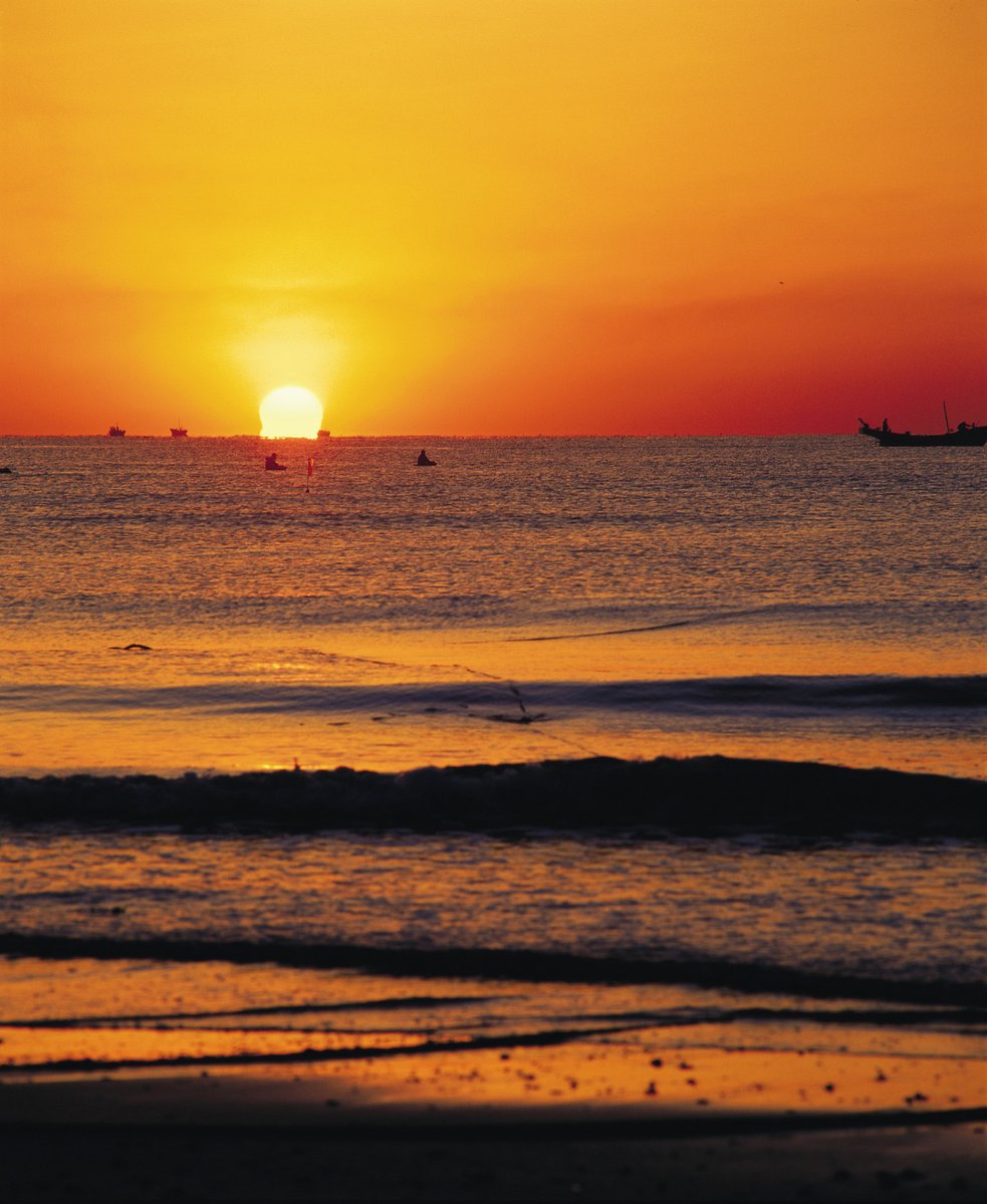 AdelineHamgmym's tweet photo. La vida es un mar de vientos, no temas al viento fuerte ni a las mareas desordenadas, porque el brisa de la esperanza siempre limpia y calma. https://t.co/lerxIJexpb