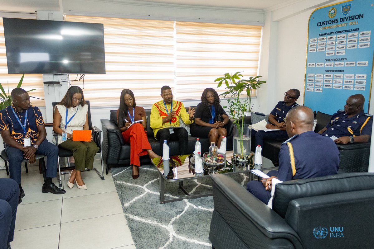 UNUINRA's tweet photo. This week,we met with the Commissioner of Customs Division
Mr. Aaron Kanor Ag. &amp; his team, to discuss collaboration around capacity training &amp; development, for its Green Customs initiative &amp; providing evidence based data, to enhance the sustainability of 🇬🇭 Customs’ operations. https://t.co/3OZeu160WR