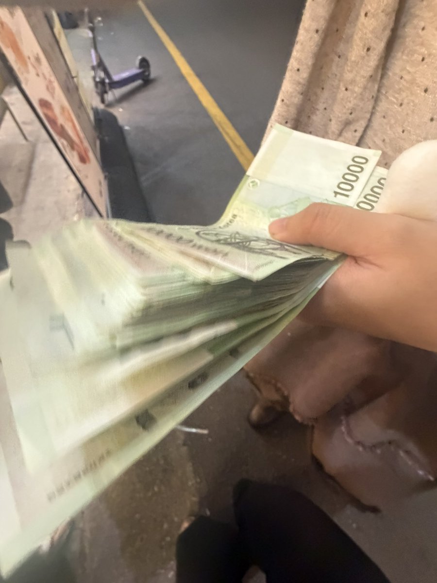 araejeeje's tweet photo. 홍대 여자 두 명한테 쳐 맞을 새끼 디엠
#상납 #린치 #호구 #노예 #핀돔 https://t.co/k01z1ueIRO