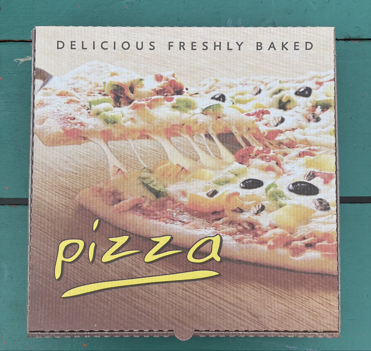 NoContextBrits's tweet photo. The pizza equivalent to Russian roulette. https://t.co/ZWwsXuxMX3