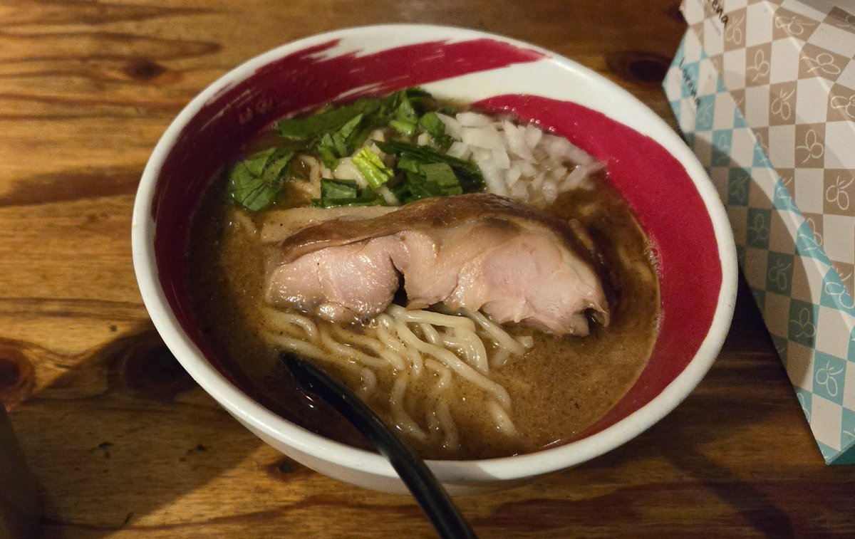 PAM_funamiku's tweet photo. @nachi_create 横浜駅近くにある浜虎！
久しぶりに行きたい🍜 https://t.co/csXW5HSuos