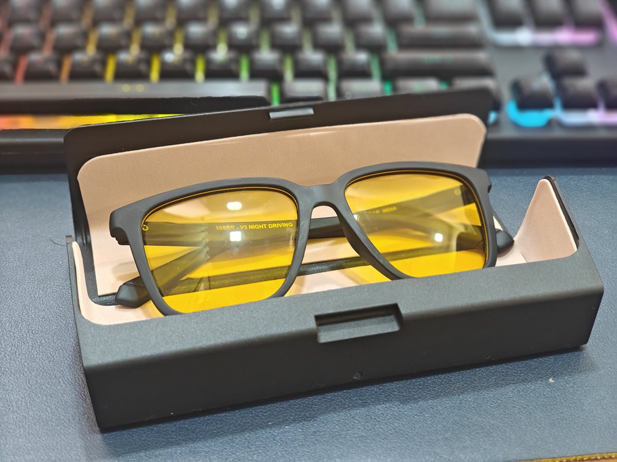RoadsOfMumbai's tweet photo. Tired of getting BLINDED by high beams on Indian roads, I bought these night-driving glasses for under ₹500 and honestly, they surprised me.

Tried them multiple times, day & night. They significantly cut the glare from high beams and make night driving much more comfortable.

Build quality is okayish, but at <₹500, I’m not complaining.

I checked Titan & Lenskart too. Similar options were 2–4x more expensive (with avg quality)

If high beams drive you crazy, this might be worth trying.

Affiliate link: https://t.co/PgcQgqxlis

Drive safe! 🚗

Any questions ask me.