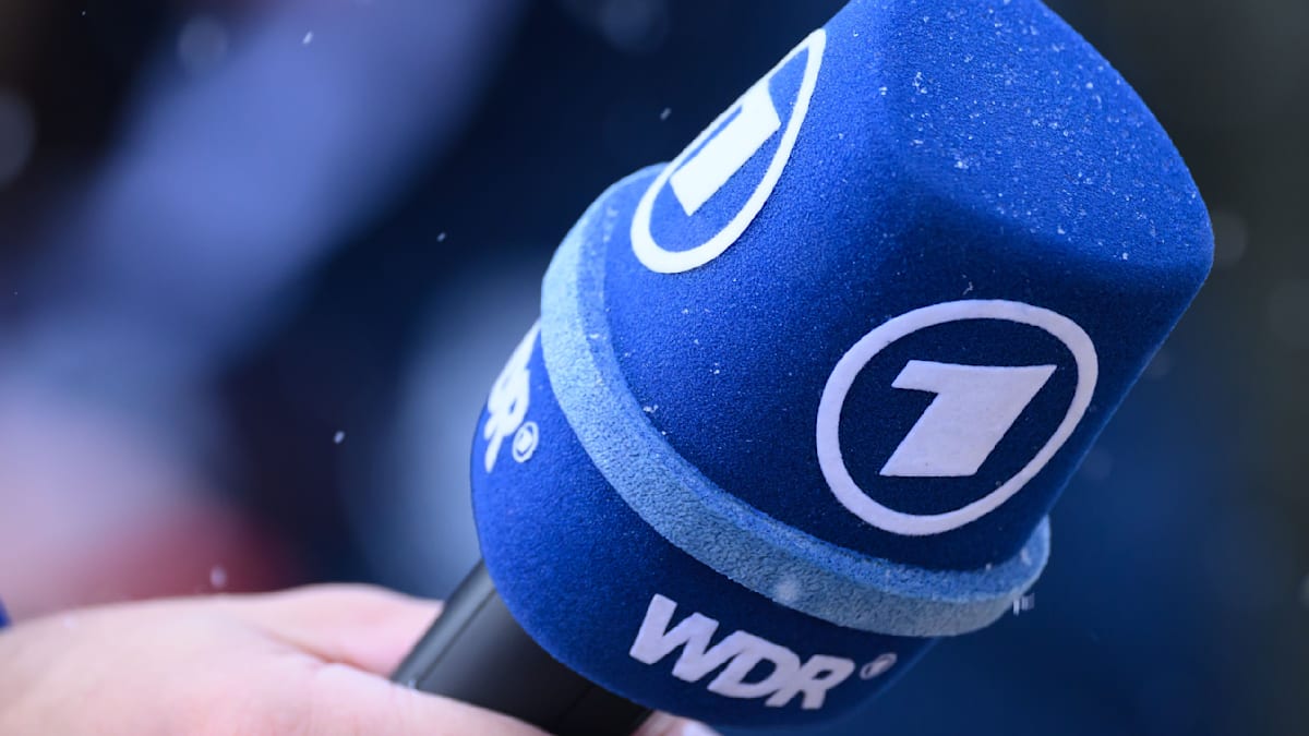 welt's tweet photo. Fast 1,3 Mrd. Euro Rundfunkbeiträge – WDR gab 2025 mehr als 500 Millionen Euro nur für Personal aus https://t.co/l1IPk5yOzP https://t.co/pLrfiujPVB