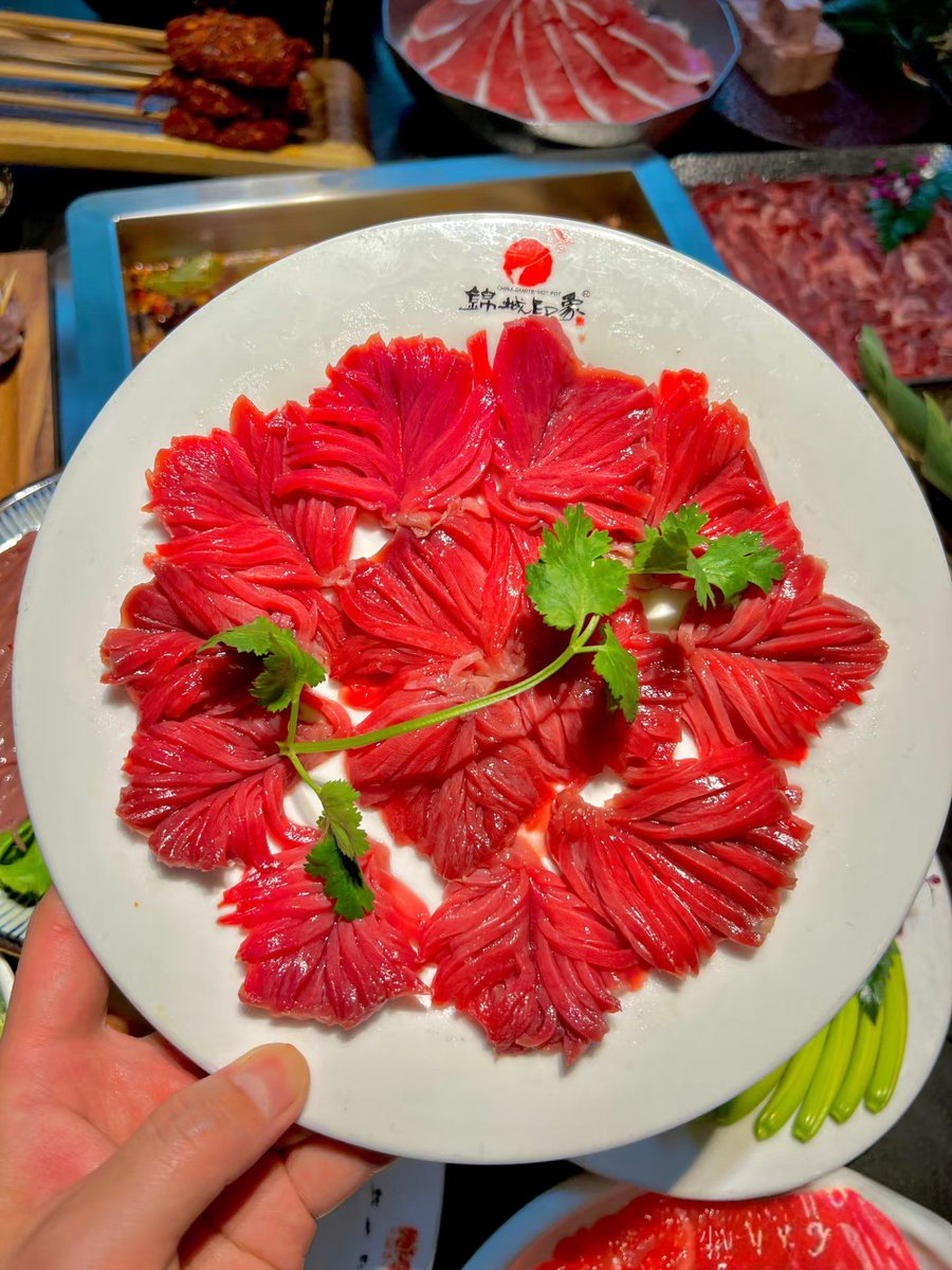 AlexandraHffaa's tweet photo. [Pescado fresco con un toque de sal marina, no hay rastro de olor a sangre, ideal para tu comida ligera hoy!]， https://t.co/0bncLA8hyg