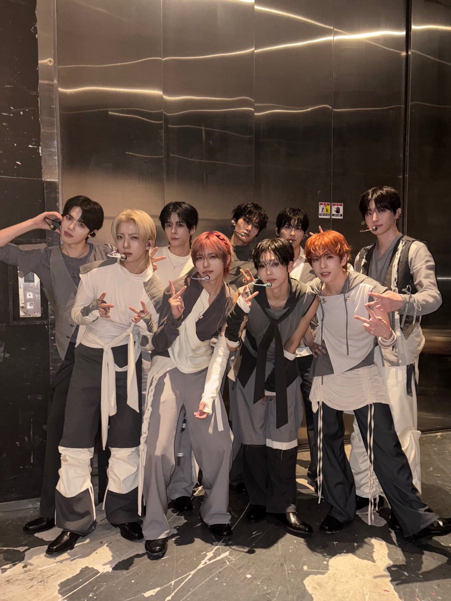 CRAVITYstarship's tweet photo. [📸]
261008 Mnet #엠카운트다운

#CRAVITY #크래비티
#sonorous
#LOUDER https://t.co/ySaoQ0YoRe