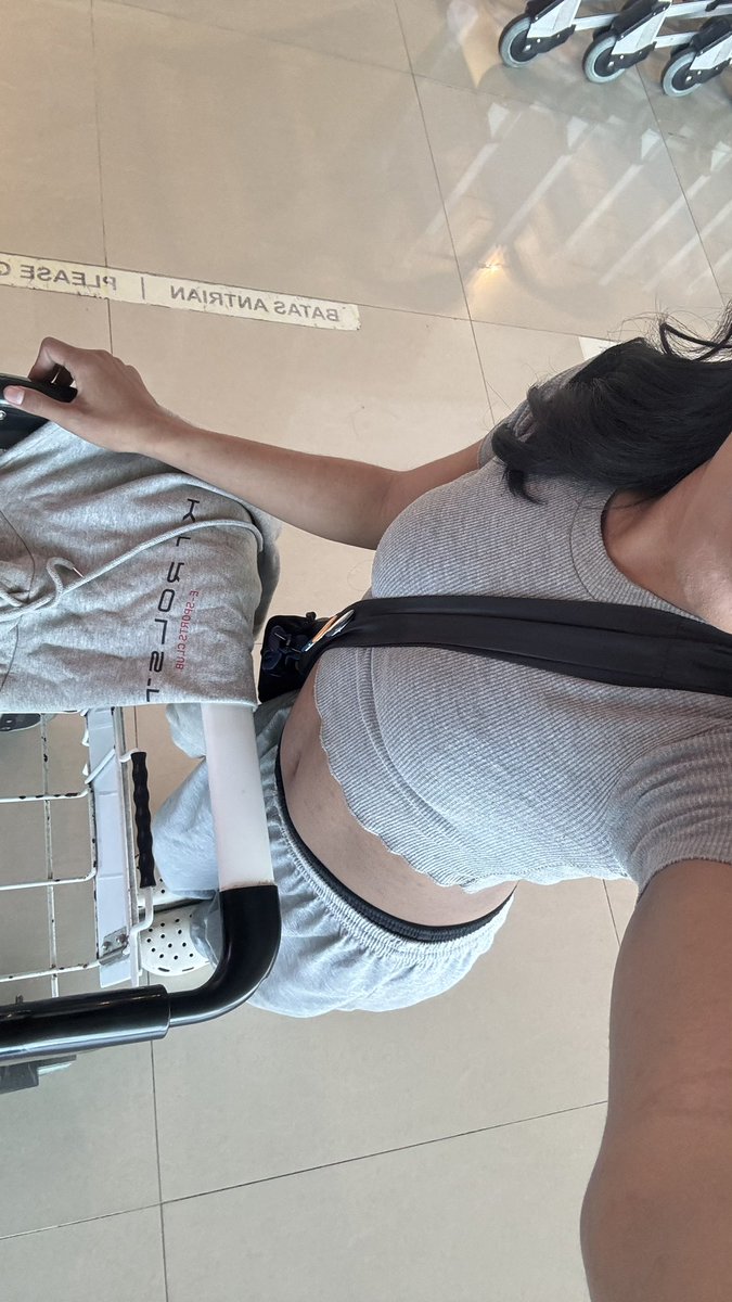 chebawsa's tweet photo. bye jogja kangen bgt https://t.co/F6l436QVur
