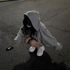 CARB0N3R0's tweet photo. 昨日行ったボルダリングジム遠いんだけど広いし面白い課題多いしで困ってる https://t.co/PVIepl45G3