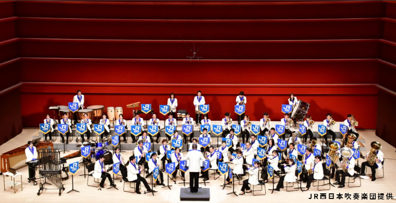 KyotoUmetetsu's tweet photo. ＼ついに10月12日(月・祝)開催✨♪京都鉄博音楽会♪／
鉄道にまつわる曲や、おこさまが楽しめる曲も演奏します！ぜひご参加ください♪
〇開催時間　①13:00　②15:00
〇開催場所　京都鉄道博物館本館１F３車両前
詳しくはこちら↓♪
https://t.co/IAs9bYLrFO https://t.co/hOQY2xlTci