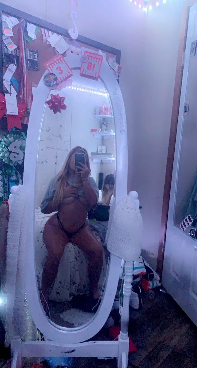 KadaKarson's tweet photo. Morning wood? Link in bio😘 #of #onlyfans #buyingcontent𝗠𝗘𝗦𝗦𝗔𝗚𝗘 #content #sub #findoms https://t.co/dAOo7ELJMe