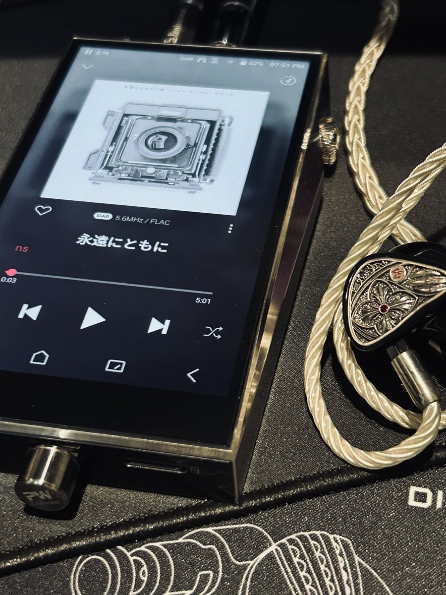1ixymviii0's tweet photo. 夜オデ♩

永遠にともに／コブクロ
#MEFISTO × #SP3000T

お恥ずかしながら
友人の結婚式の余興で歌った思い出😌 https://t.co/jB99YqNfwt