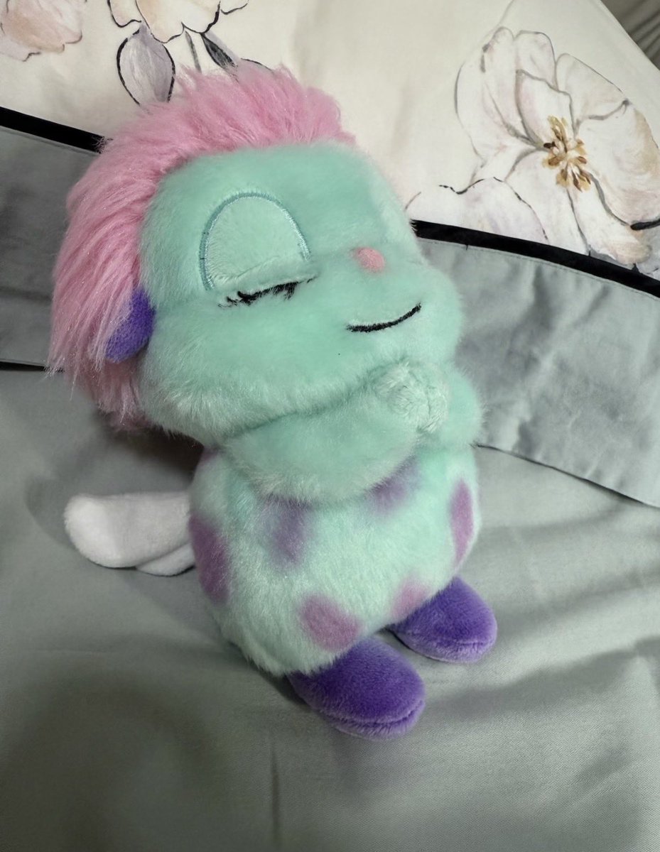 pinkyeuu's tweet photo. GEMES BGT... NEMUIN PLUSHIE BIBBLE LAGI TIDUR🥺 https://t.co/H7ZvBOAXXl