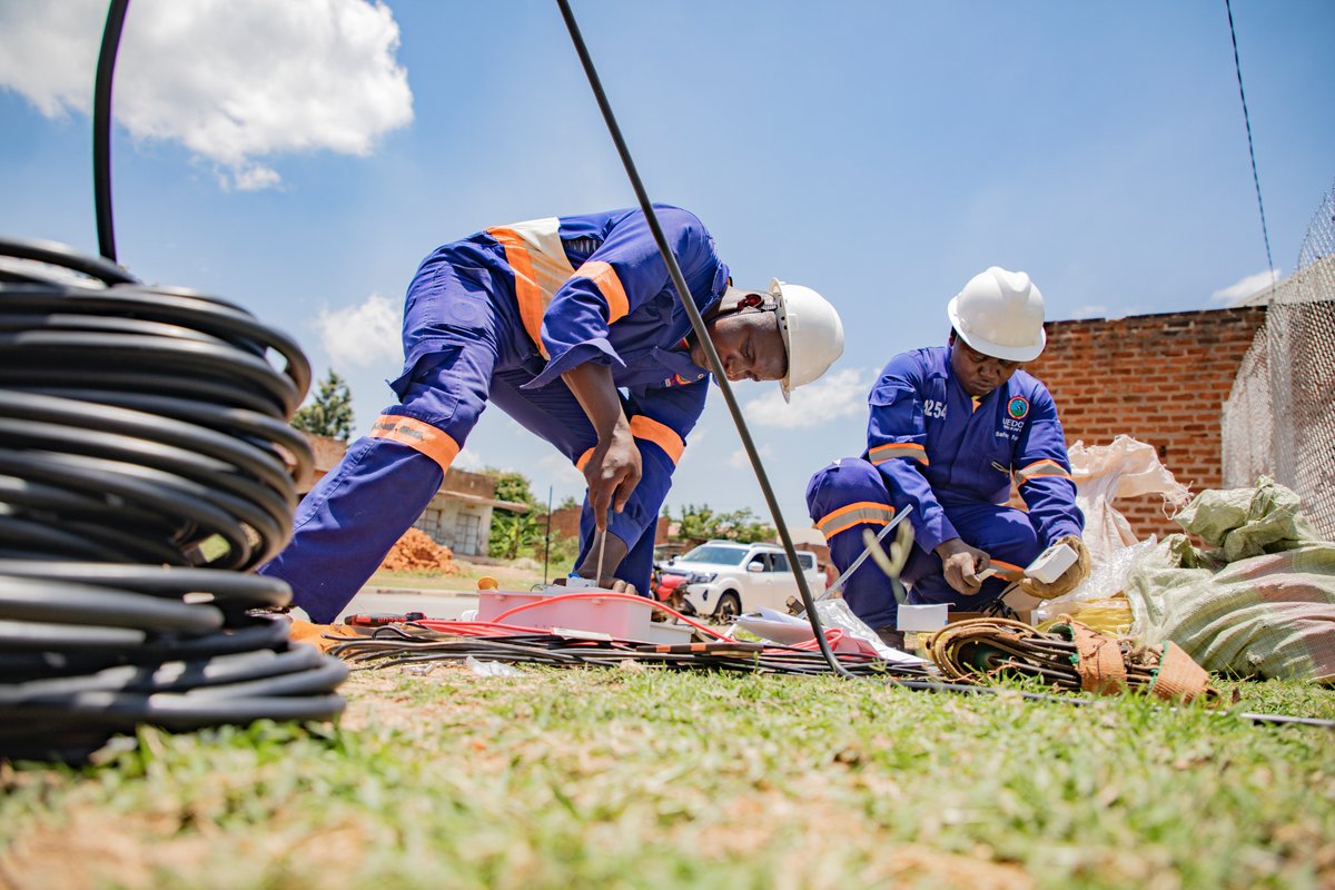 UEDCLTD's tweet photo. This is Tirinyi in Kibuku District, just one of the many places where #UEDCLinService accelerating new electricity connections.
Learn more: https://t.co/55J97A0J1H
#LightingUpYourWorld https://t.co/hhI79JS4hA
