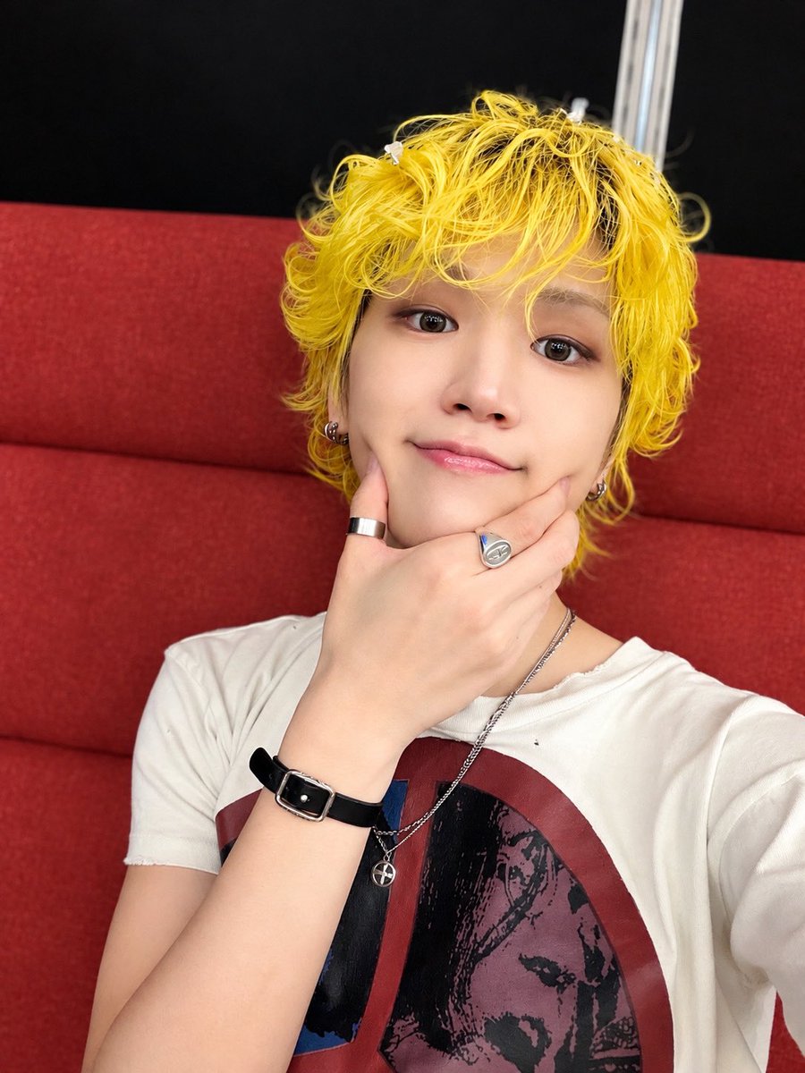 frombnd's tweet photo. 261008 🦦💬 

"ah and pictures too" https://t.co/7S3nWF1wsV