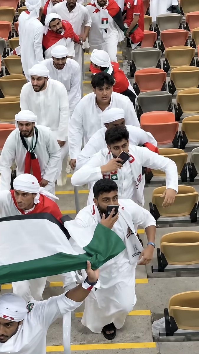 uae_parza's tweet photo. يشرفك ويرفع قدرك ويميزك 🇦🇪 https://t.co/tYDTPRrA2I