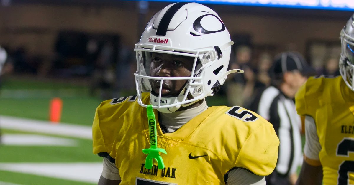 CodyCarpentier's tweet photo. NEW: Texas lands another Houston RB with Kamara-like wiggle, elite blocking an next-level vision!

Get to know Klein Oak RB and Future Longhorn Micah Rhodes

Details: https://t.co/DvmwnfDoc0 https://t.co/ZPMUcR2AJI