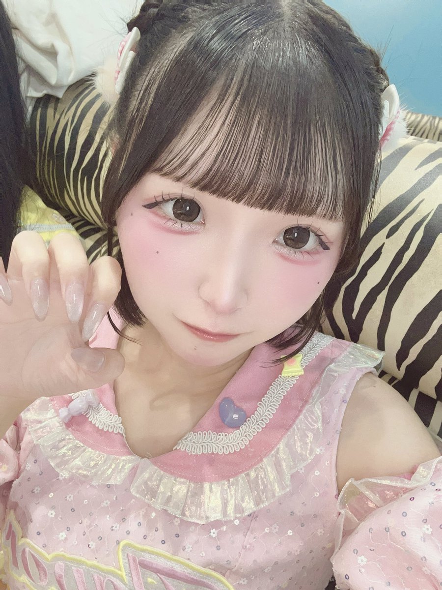 mikuru_hurehure's tweet photo. かじっちゃうね https://t.co/0rq6B40jTw