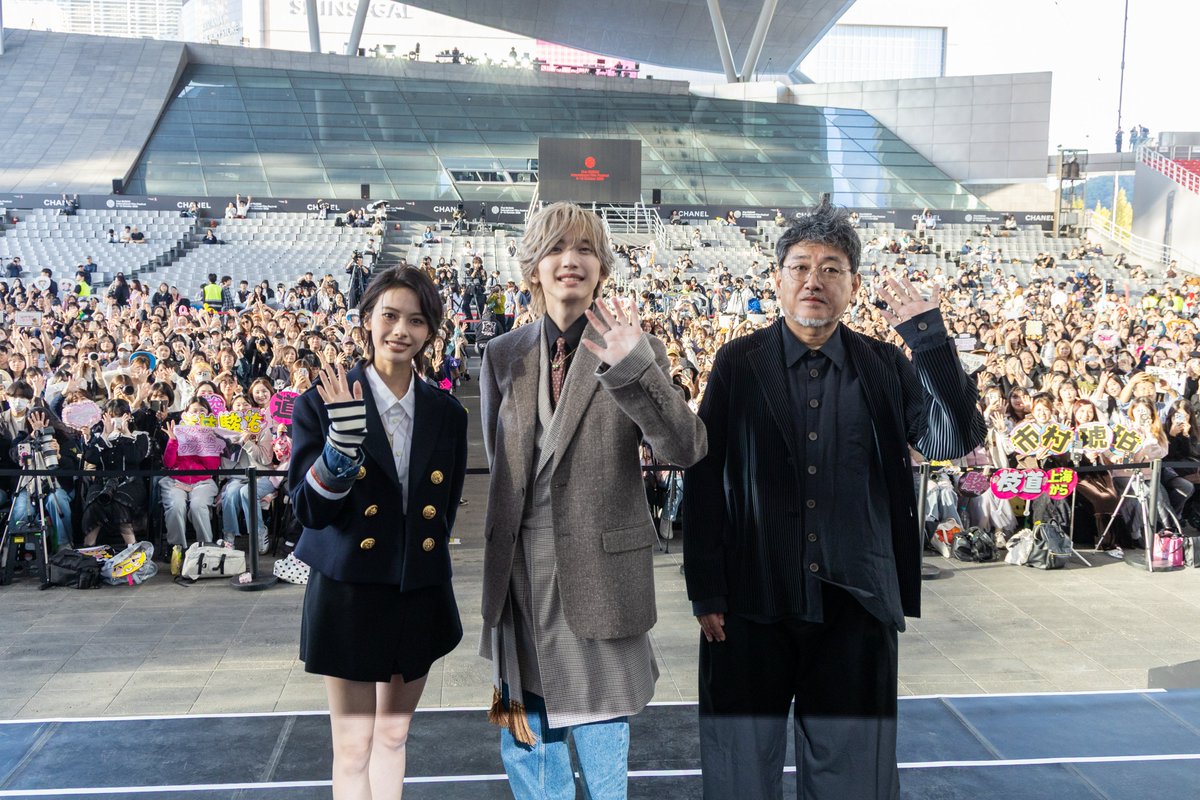 toho_movie's tweet photo. ／
　#うるわしの宵の月
　道枝駿佑・安斉星来が
　世界に向けて作品をPR！
＼

🎬10月23日(金)公開
#道枝駿佑 主演
映画『うるわしの宵の月』

第31回釜山国際映画祭
公式会見＆野外ステージグリーティングに！

◇道枝駿佑コメント
「今回は今までのイメージを覆すような、少しチャラく見えるけれど実は真っすぐでピュアな役柄に挑戦しました。ヒロインの宵ちゃんに対して少し駆け引きをするようなお芝居も、自分なりに工夫しながら演じました。観てくださる方にそのギャップを感じていただけたら嬉しいです」

いよいよ10月8日(木)夜、本作が【オープンシネマ部門】にて公式上映されます！当日の様子もレポート予定ですので、ぜひご期待ください！
@uruwashi_movie
