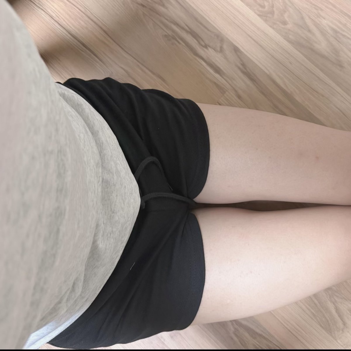 z1vyry's tweet photo. 아 허리랑 골반 수술 마렵네
#여장 #CD #femboy #女装 https://t.co/tQIfXsoAqg