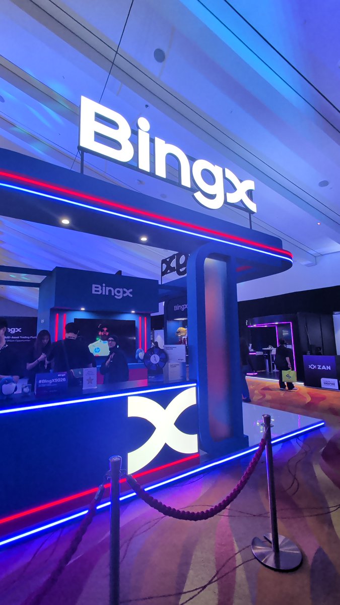 zexprwire's tweet photo. Crypto meets motorsport at @token2049 Singapore.

@BingXOfficial returns as the event’s Title Sponsor, showcasing its multi-asset trading platform spanning crypto, copy trading, AI-powered tools and TradFi offerings.

In 2026, @BingXOfficial also became @ScuderiaFerrari's first official crypto exchange partner, under a multi-year deal announced in October 2025.

Two very different industries, united by a focus on technology and performance.

#ZEXPRWIRE #BingX #Ferrari #Web3 #Crypto