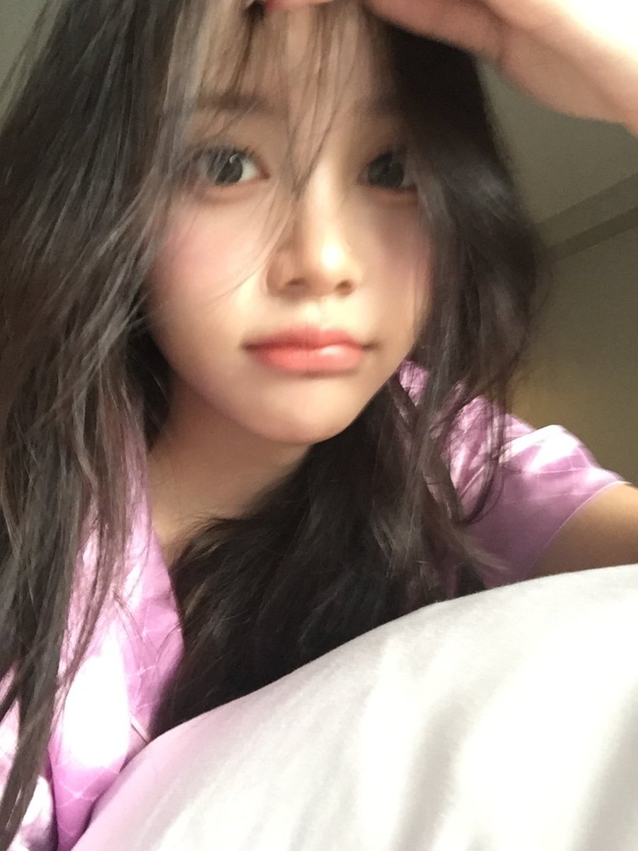 H2HCARMEN_INA's tweet photo. 081026 #CARMEN Weverse Post (1)

Jangan lupa istirahat ya 💤🤍

#Hearts2Hearts #카르멘
@Hearts2Hearts https://t.co/dEsGy3mw1n