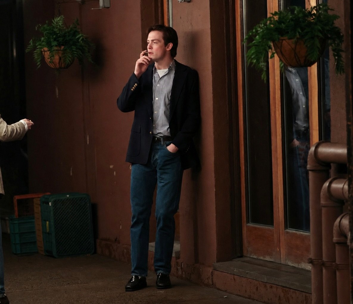 ConnorAccess's tweet photo. Kit Connor gravando uma cena para "prǝppy" em Manhattan. https://t.co/lC871lqRWY