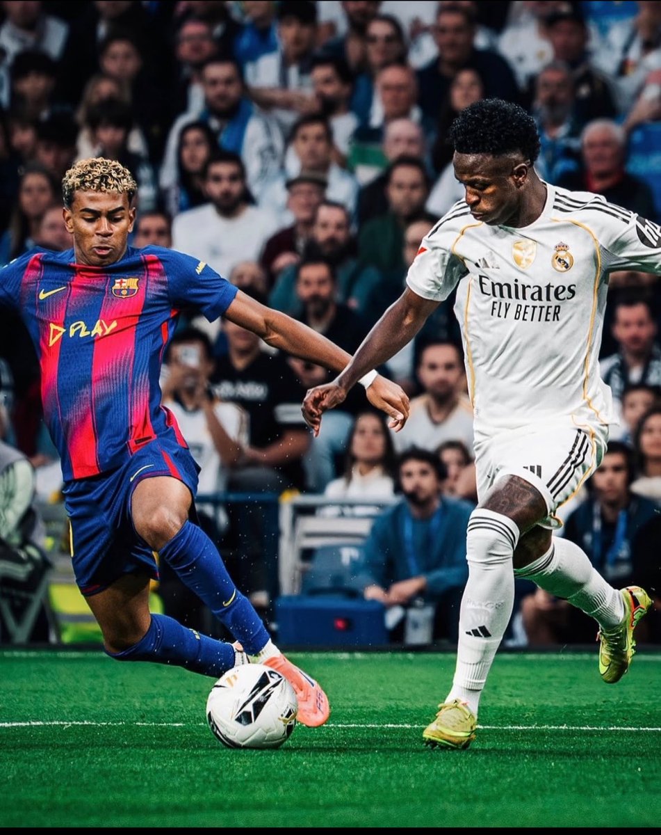 Hutman_rm's tweet photo. 2 UCL titles, two FIFA club World Cup titles,Two UEFA Super cup, 1 FIFA The Best award in one picture. https://t.co/oGGDsgthSn