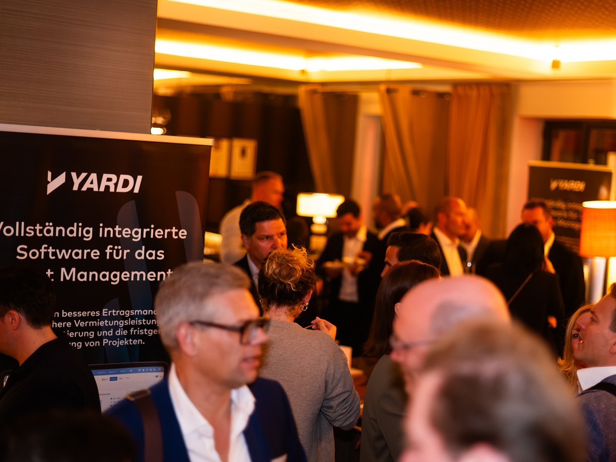 Yardi's tweet photo. Thank you to everyone who joined us for the Yardi Dinner at GRAPES Weinbar in Munich during @EXPOREAL_Munich!

It was wonderful to spend the evening with our guests, catching up over great food and drinks 💙

#RealEstate #TeamYardi #EXPOREAL #YardiDACH https://t.co/dkjNdenPKd