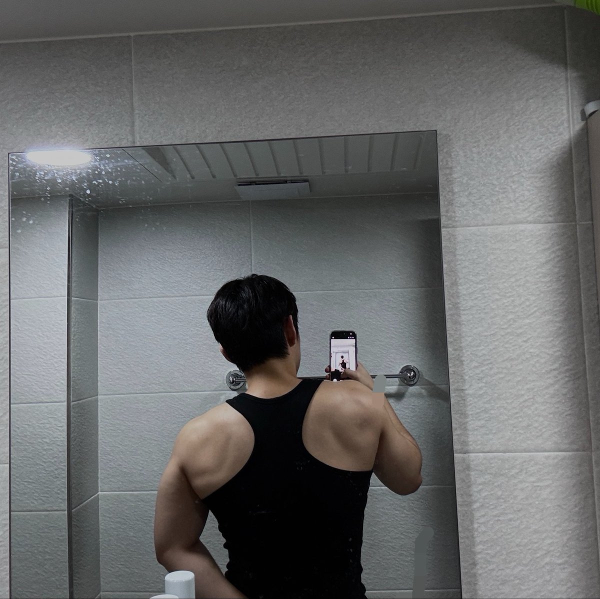 Merwmhh's tweet photo. 운동 쉬는 날 https://t.co/Cu5wSVX3L3