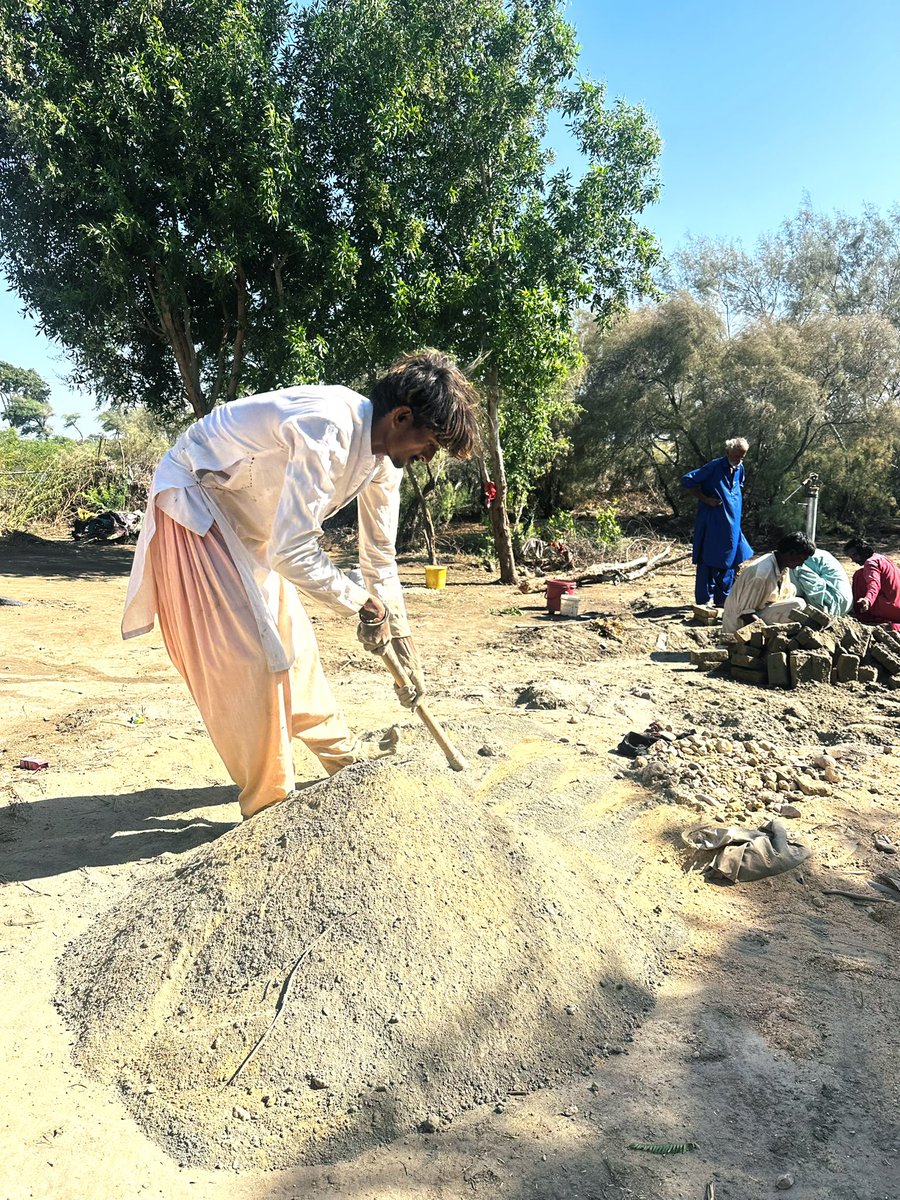 KolhiLeelaRam's tweet photo. 108 & 109 — another two handpumps underway.
Our clean drinking water campaign continues in the villages of Badin. With your support, we can bring safe water closer to more families.
Please stand with us and help make clean water accessible to all.
#CleanWaterForAll @asultanahmad https://t.co/QqZyaRHEUa