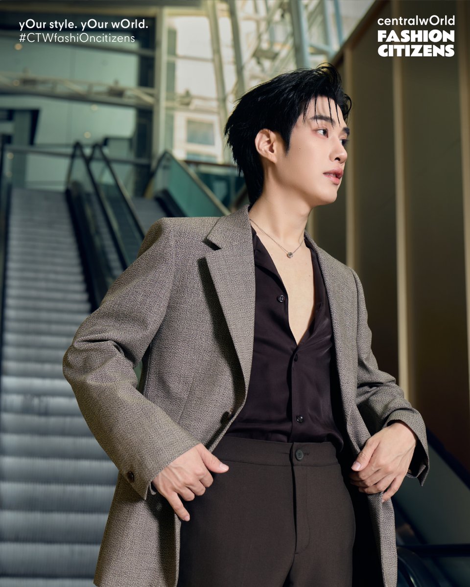 centralwOrld's tweet photo. หล่อมาก ลุคกระดุมลืมทำงาน ✅🫣 5555555

TLE AT CENTRALWORLD
#CTWfashiOncitizensxTLE
#CTWfashiOncitizens
#centralwOrld
#TLE_mtm https://t.co/oli0Z3BNeU