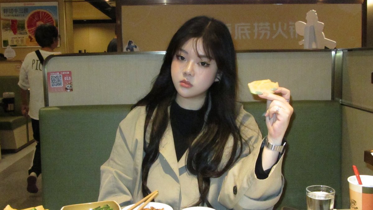 Bluecheeses1's tweet photo. 我很凶。别惹我。 https://t.co/wjWhSJTaf8