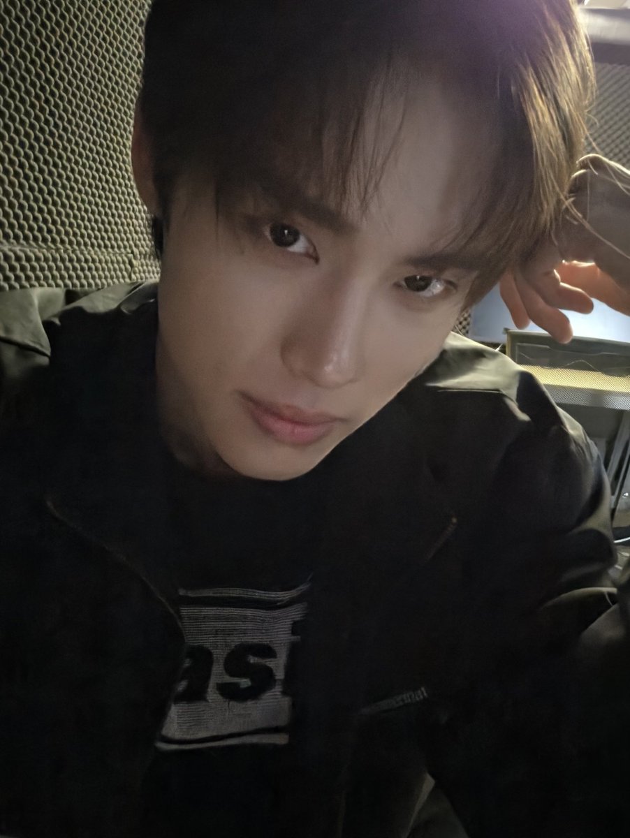 iiuvwsu's tweet photo. 너무x♾️♾️♾️♾️ 멋남이라반해쪄,,,,,🫪🫪🫪 https://t.co/4RP9YyKMYy