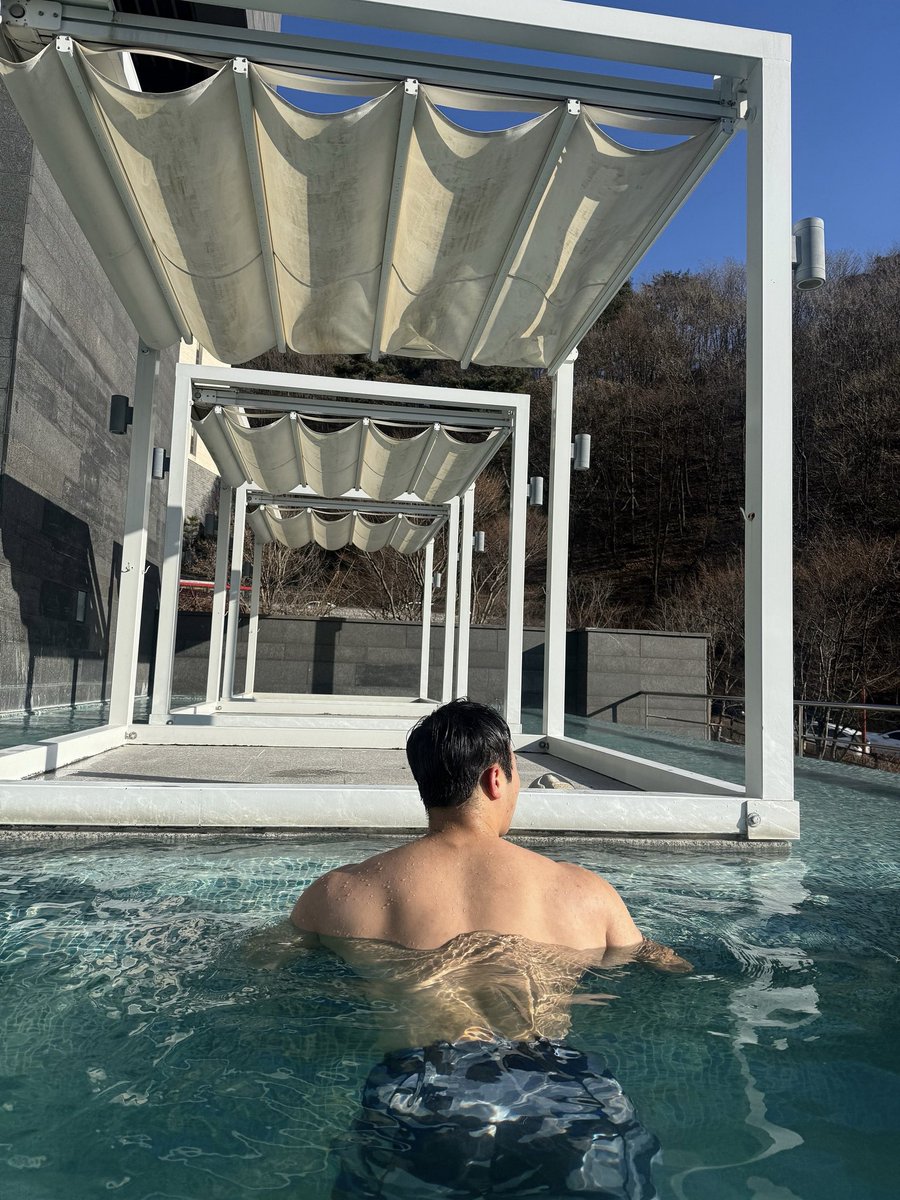 pam_man__'s tweet photo. Ho캉스마렵누 
#운동 #맘눌뎀 #트친소 #헬스 https://t.co/399KB9HtUz