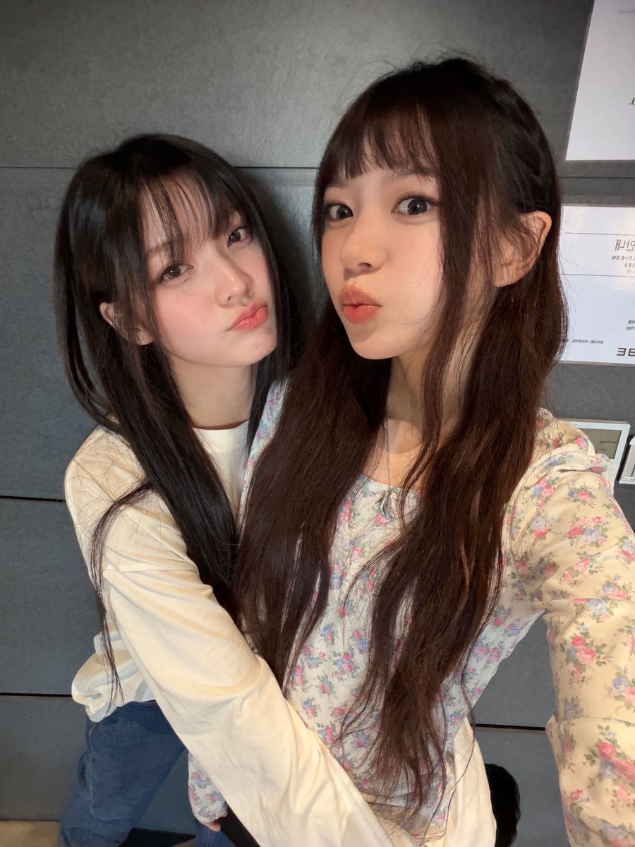 prodbyminju's tweet photo. i hope moka can feel all that love wherever she is right now and know that she has her girls waiting for her with open arms 🥹🫂 https://t.co/JFonxjZ2YJ