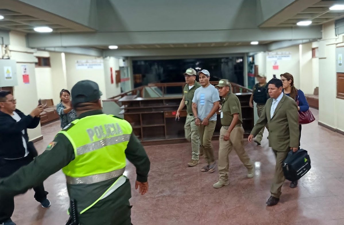 ZabalaThalia's tweet photo. #SEGURIDAD / DIRIGENTE CAMPESINO AFÍN A EVO, NELSON VIRREIRA  FUE ENVIADO A LA CÁRCEL POR SEIS MESES, DENTRO DE LAS INVESTIGACIONES POR LOS MÁS DE 50 DÍAS DE BLOQUEOS https://t.co/SubspO978Q