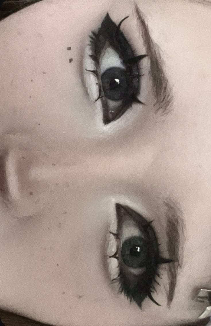 _just_mell's tweet photo. How does pinterest see me (^_-)
Pusheen, eyeshadow, pattern and dessert ! https://t.co/1cBQ3iVIzt