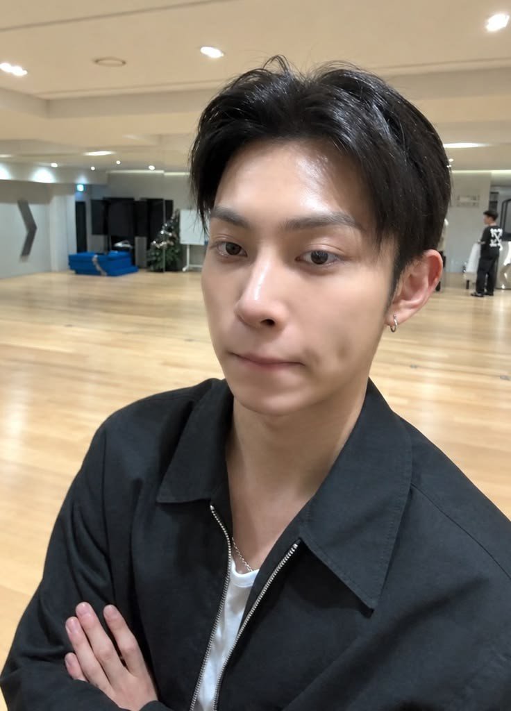 DE4RHEESEUNG's tweet photo. "aku mau ini yaa"               "boleh sayangg" https://t.co/sf76f5d2Nr