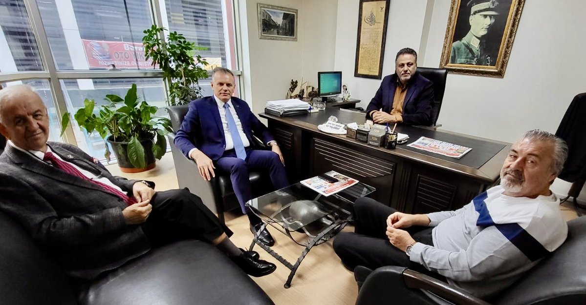 Yenercabbar's tweet photo. 📌Samsun İl Ticaret Müdürü Kürşat Turpçu, @HedefHALK’ın konuğuydu.
👉Piyasa vurguncularına, haksız fiyatlandırmalara savaş açan Ticaret Müdürlüğü’nün çalışmalarını anlatan İl Müdürü Turpçu’ya, vatandaş odaklı değerli paylaşımları için teşekkür eder, başarılar dilerim. https://t.co/OOTws2qIms
