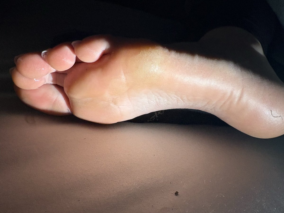 toe_smores's tweet photo. #thirstyThursday Toes and sole! I think this is such a artsy shot. My
BF admires me. I watched him stroke himself to my feet last night. Can’t wait to walk all over him! https://t.co/hU1pVFXjgd