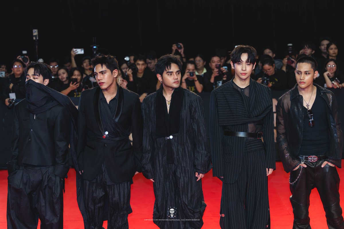 WinterSmile_3's tweet photo. 261006 SB19

SB19 AT FMA RED CARPET

a thread: 1/2

#SB19 #FilipinoMusicAwards #FMAs https://t.co/PNl5XXgpuI