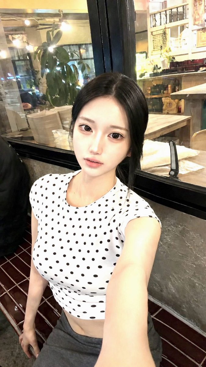 jibacklyeong's tweet photo. 이예담(09)
#지인능욕 #지인박제 https://t.co/3s8keCYSYU